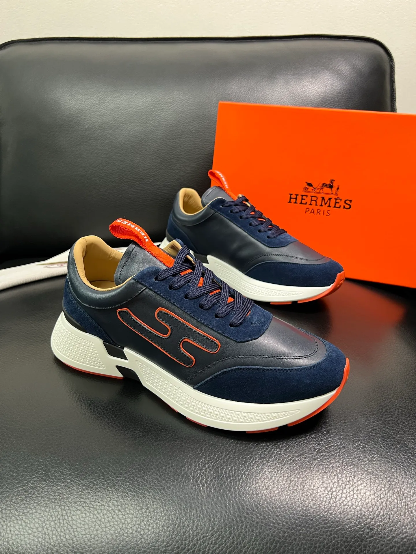Men's men's shoes 💰840 Hermes top purchasing Hermes counter synchronization, original factory configuration, original cowhide fabric imported from Italy, high-quality splicing technology, fully imported water-dyed cowhide lining, soles: original factory special soles are super comfortable, original factory and single goods are high quality, welcome to compare and synchronize with counters, code number 39-44 (customized 38 45) 85863